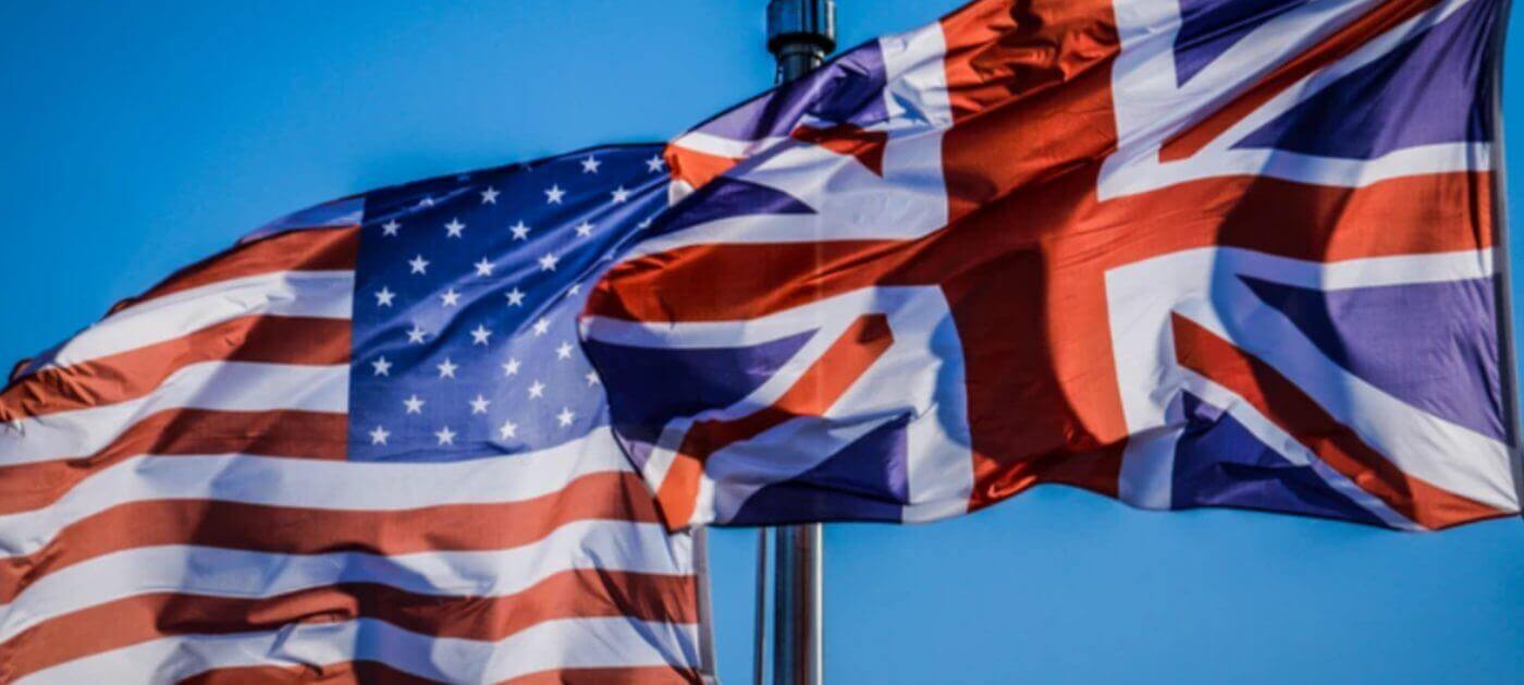 アメリカとイギリスの国旗